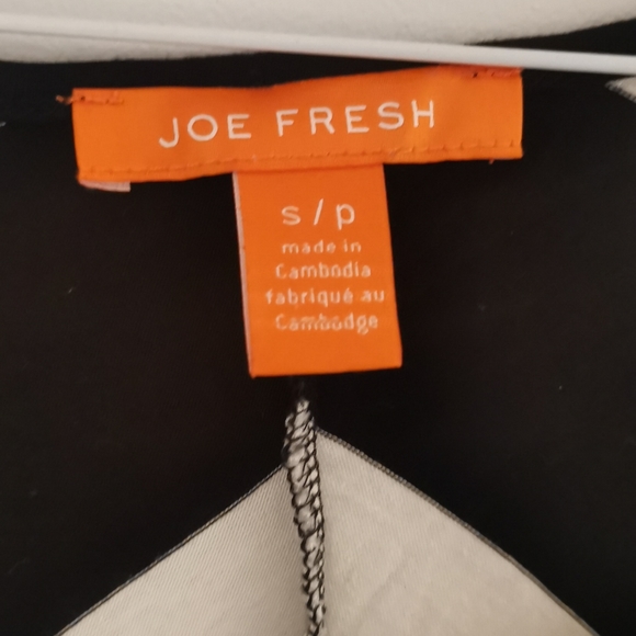 🔥 3 for $30 🔥 Joe Fresh Chevron Dress - Picture 2 of 3